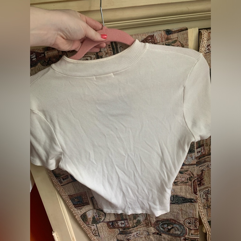 Keyhole crop top - Picture 3 of 3